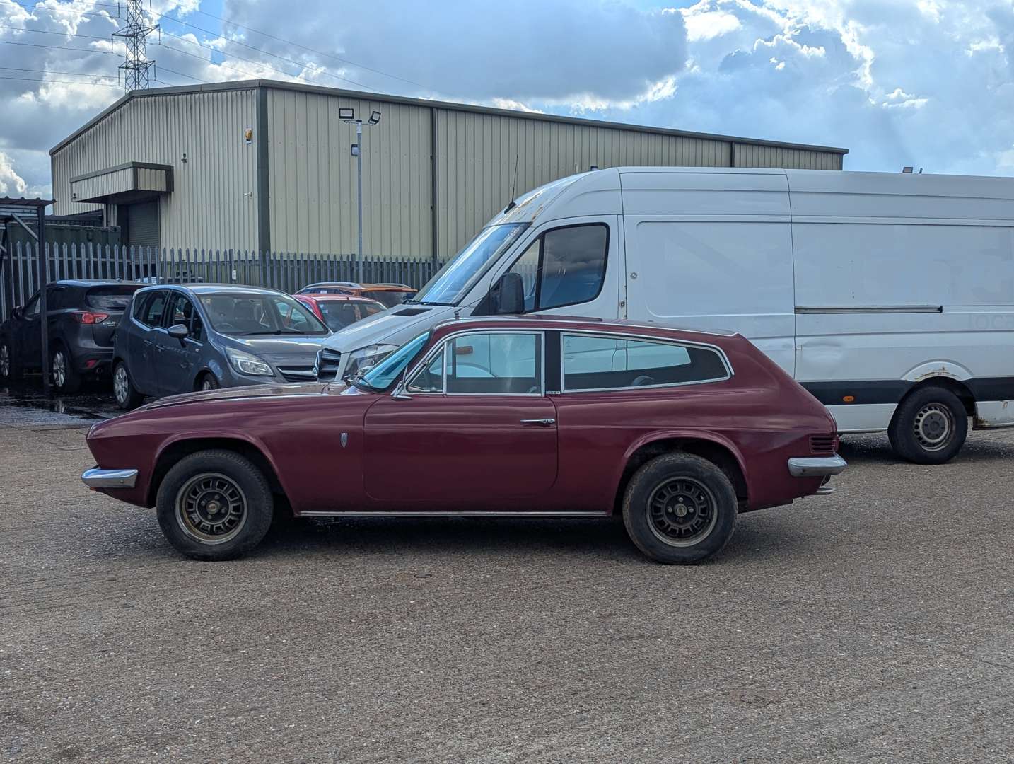 <p>1973 RELIANT SCIMITAR GTE</p>
