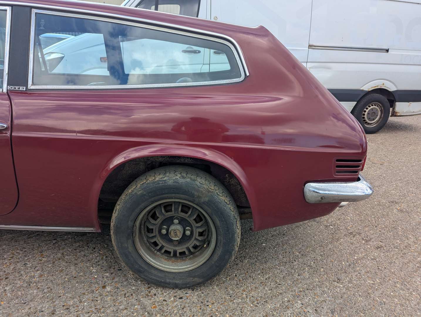 <p>1973 RELIANT SCIMITAR GTE</p>