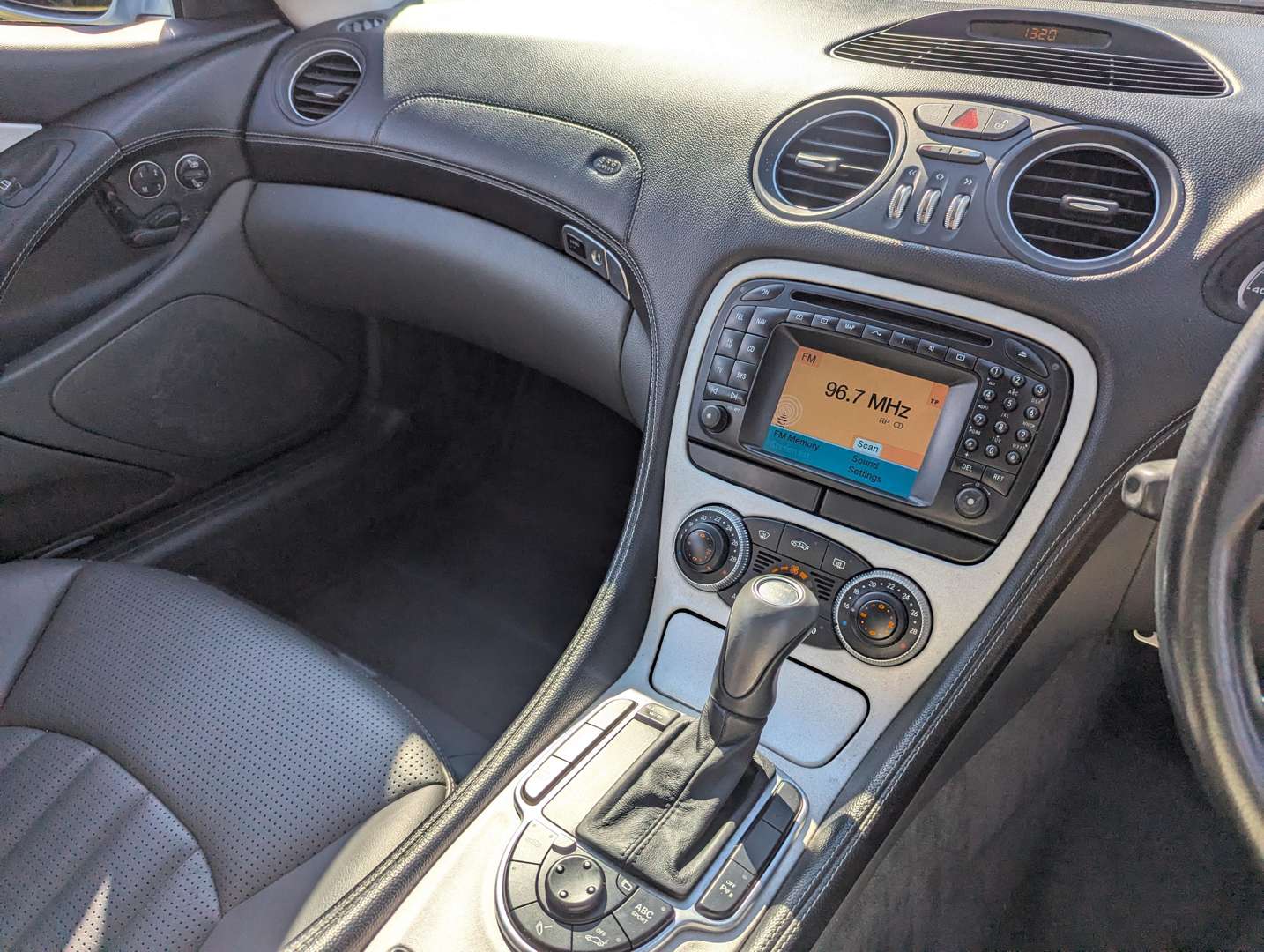 <p>2003 MERCEDES SL55 AMG R230 KOMPRESSOR AUTO</p>