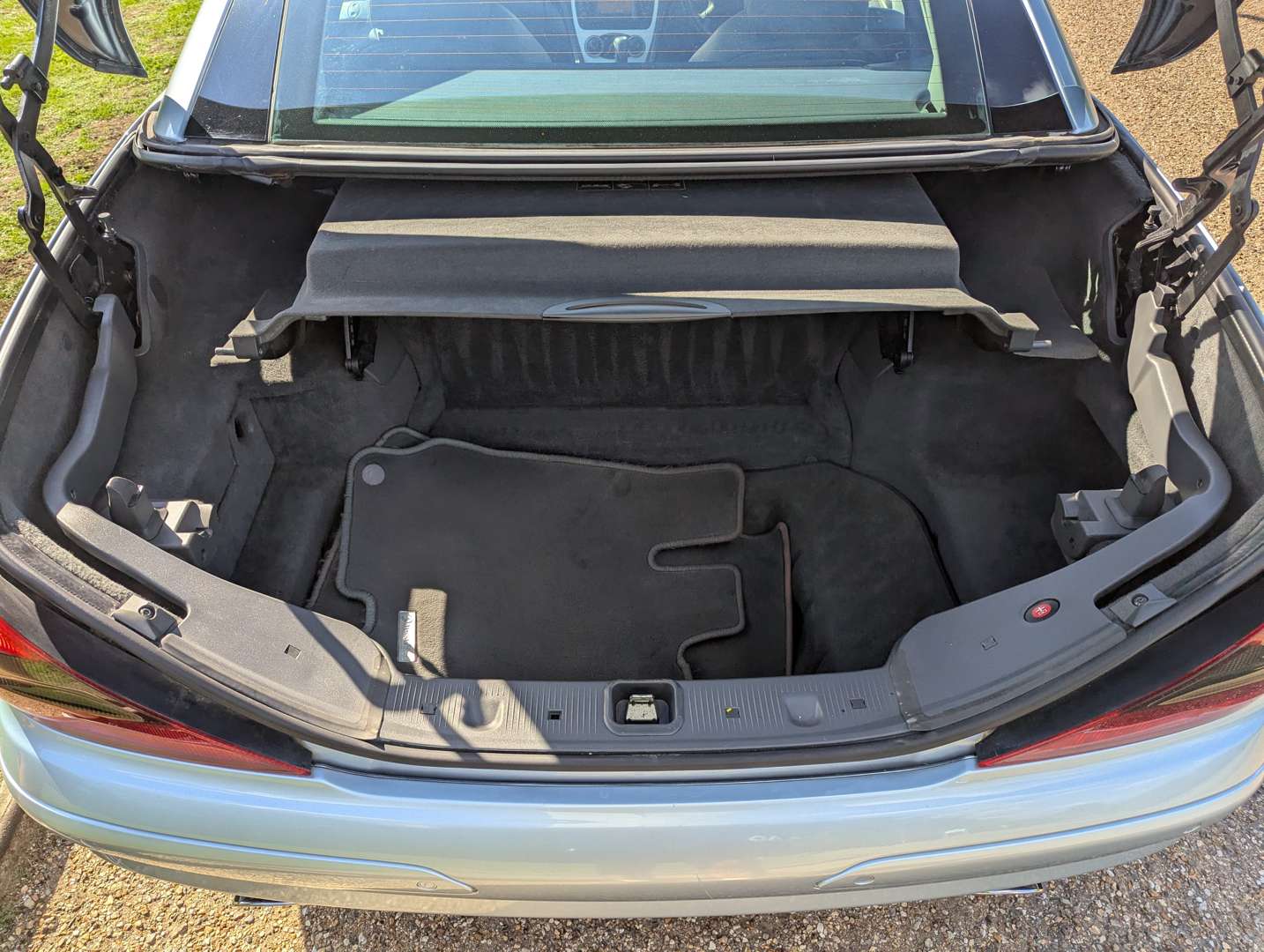 <p>2003 MERCEDES SL55 AMG R230 KOMPRESSOR AUTO</p>