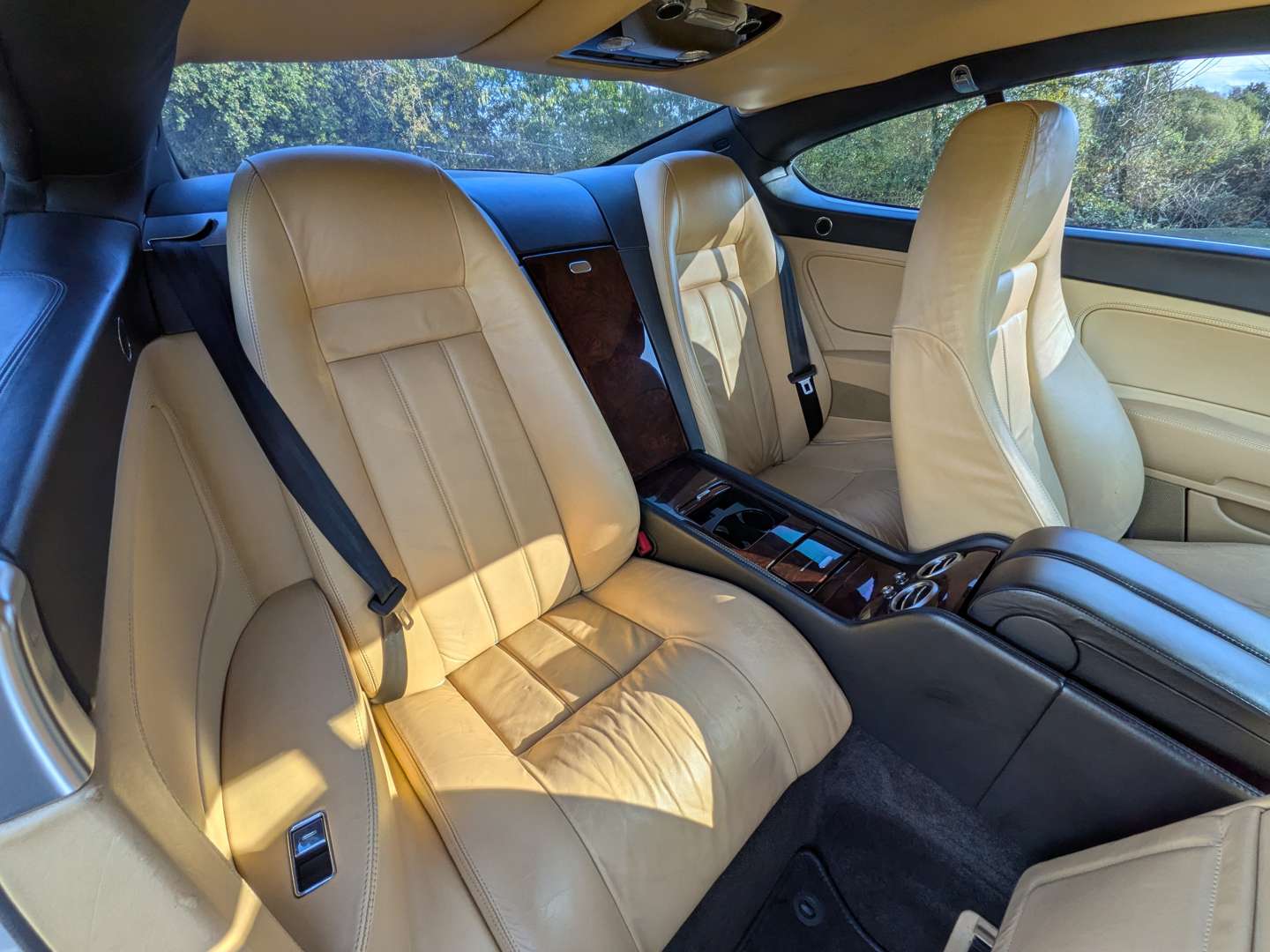 <p>2004 BENTLEY CONTINENTAL GT</p>