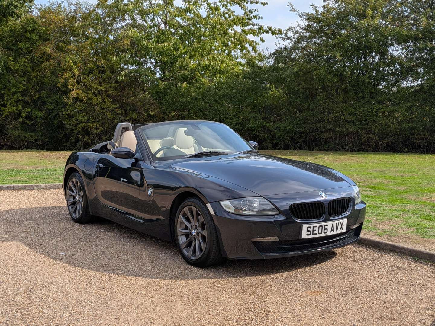 <p>2006 BMW Z4 SE</p>
