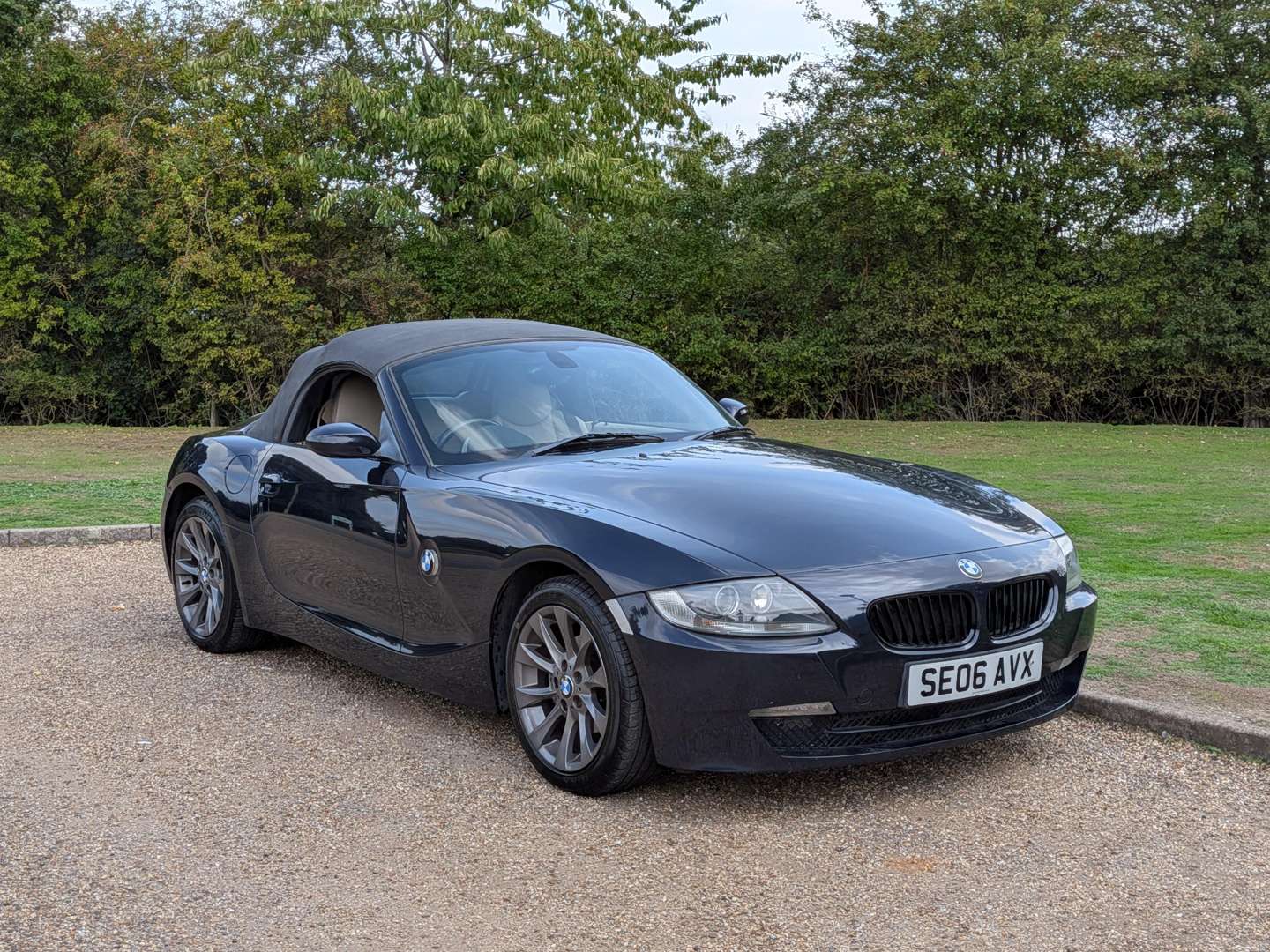 <p>2006 BMW Z4 SE</p>