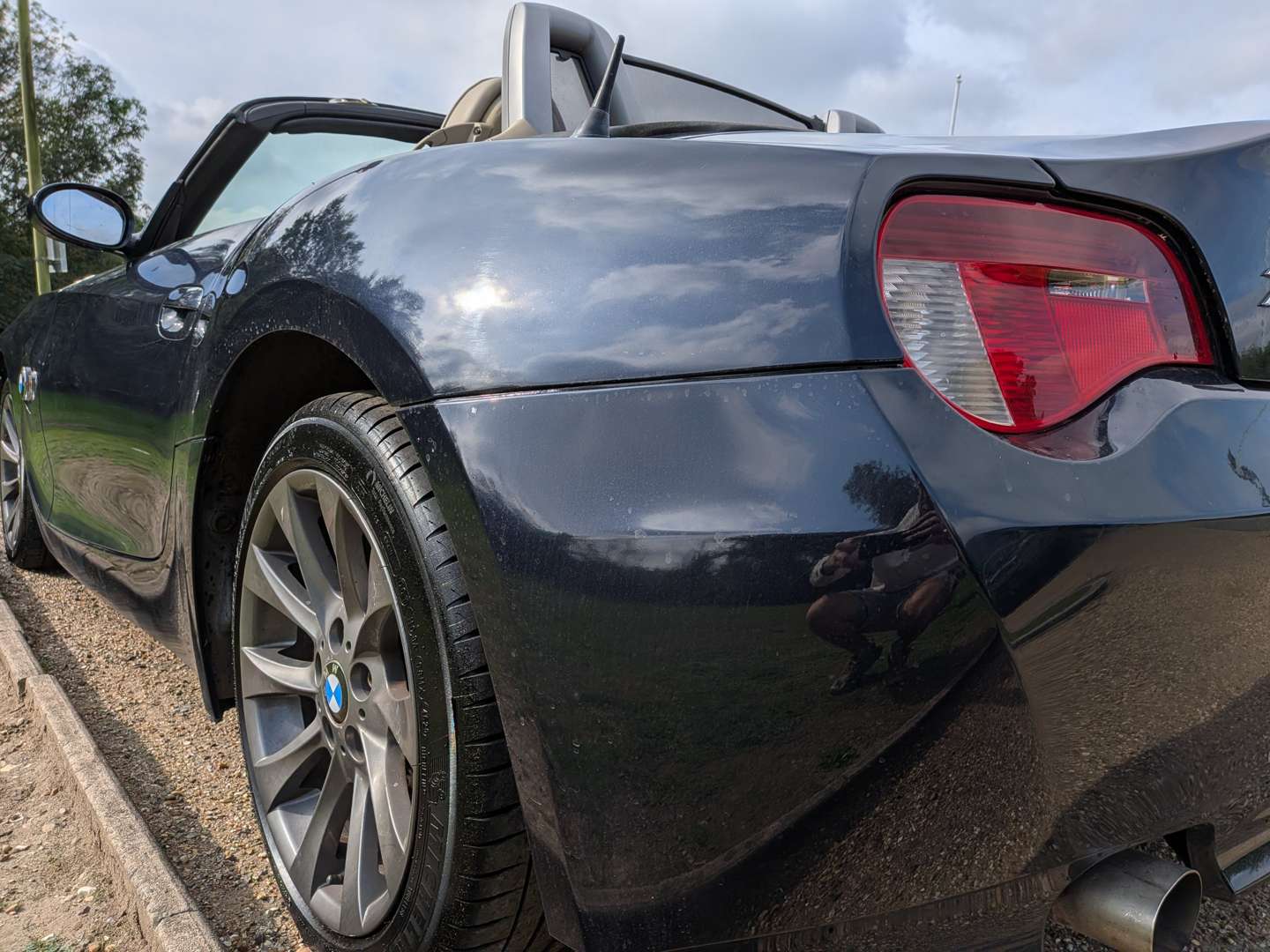 <p>2006 BMW Z4 SE</p>