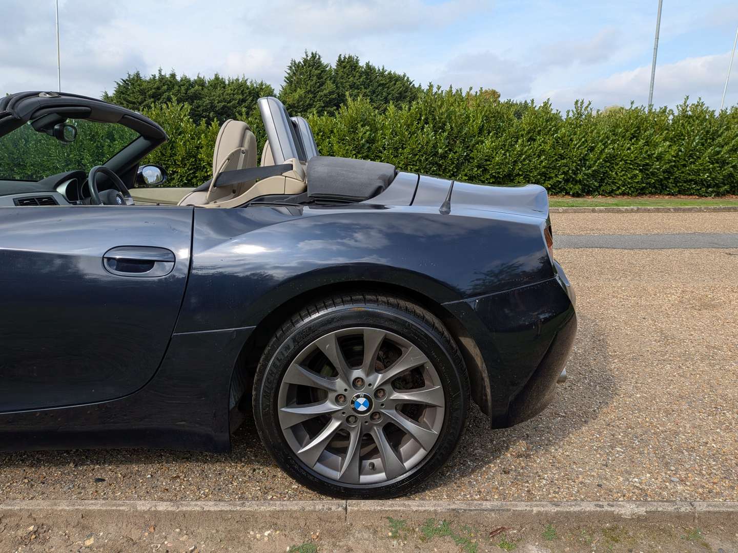 <p>2006 BMW Z4 SE</p>