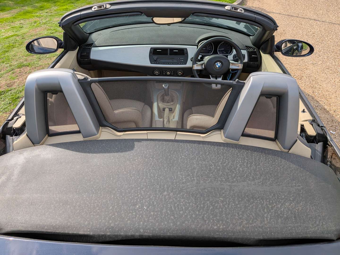 <p>2006 BMW Z4 SE</p>
