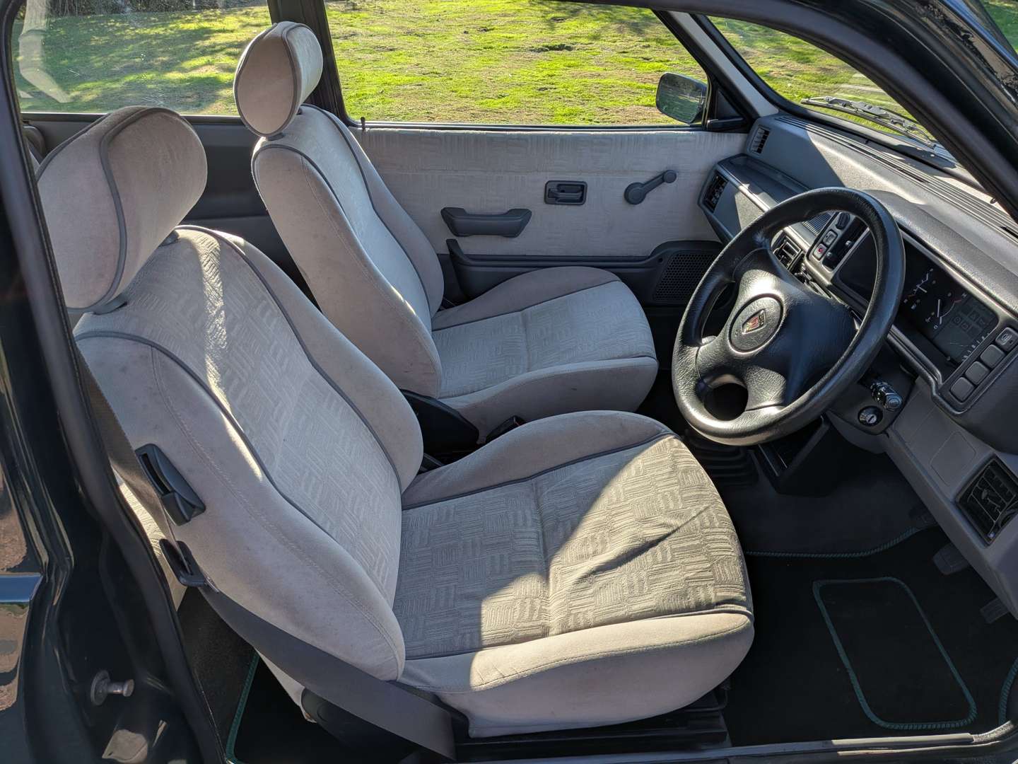<p>1997 ROVER 100 ASCOT - 29K MILES FROM NEW</p>