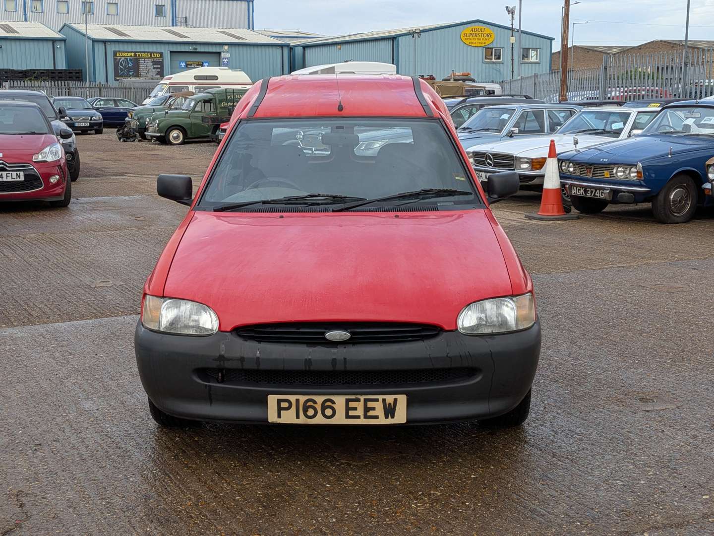 <p>1996 FORD ESCORT VAN 55D</p>