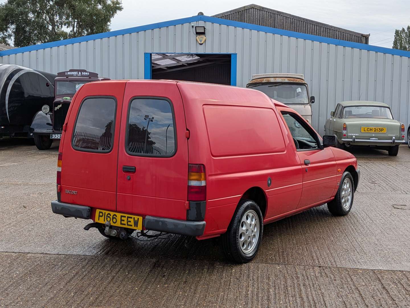 <p>1996 FORD ESCORT VAN 55D</p>
