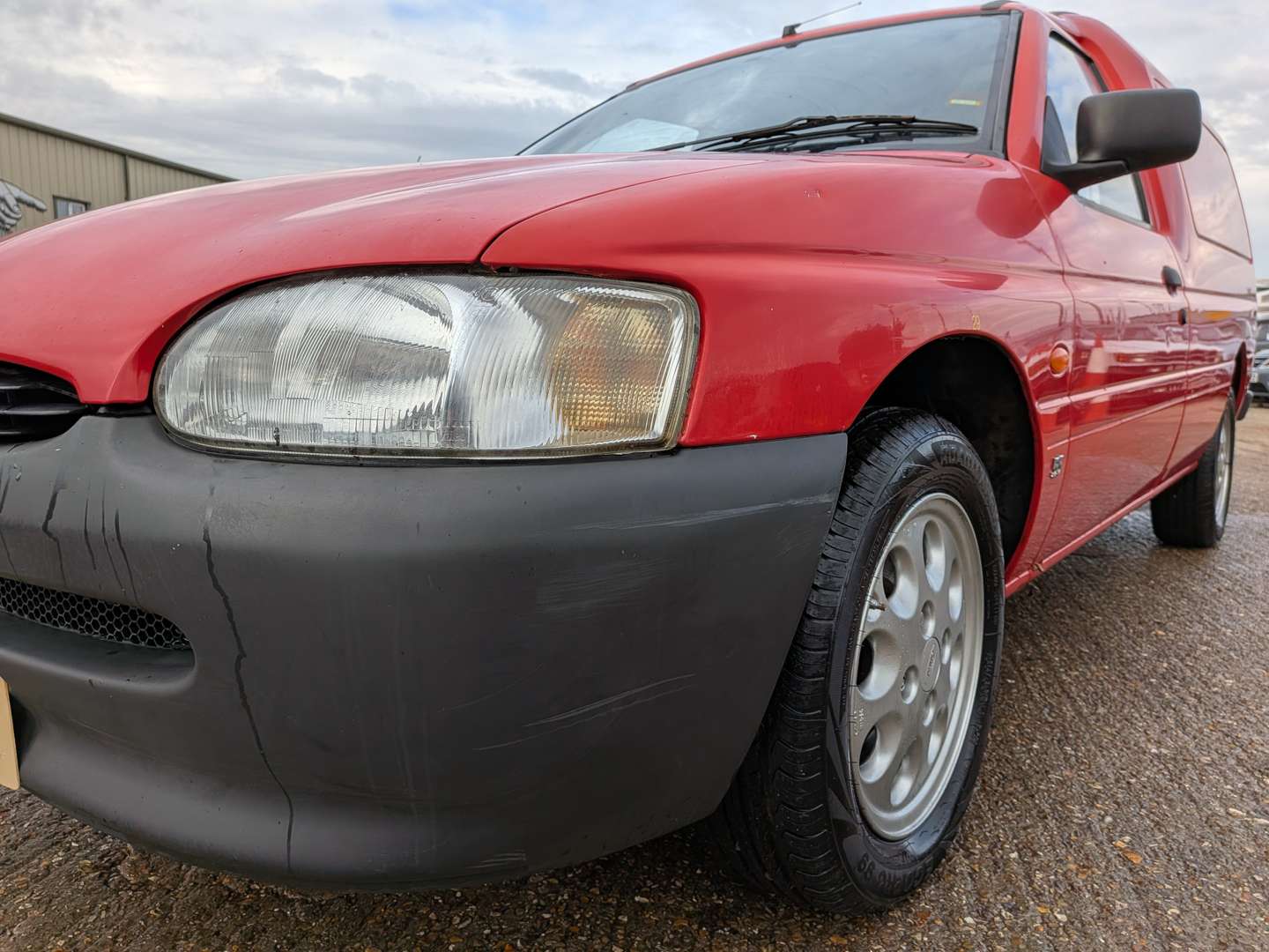 <p>1996 FORD ESCORT VAN 55D</p>