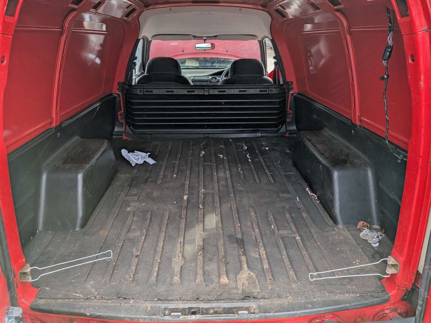 <p>1996 FORD ESCORT VAN 55D</p>