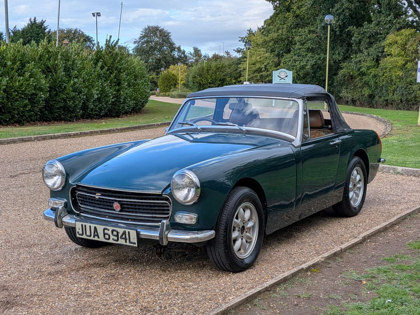 <p>1972 MG MIDGET</p>