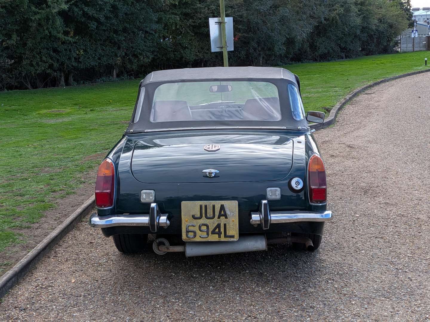 <p>1972 MG MIDGET</p>