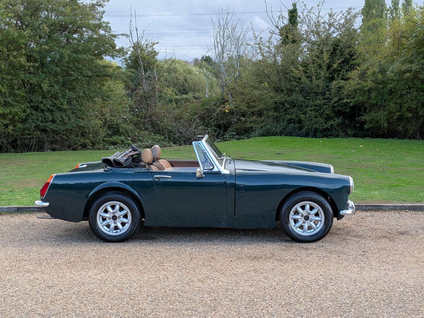 <p>1972 MG MIDGET</p>
