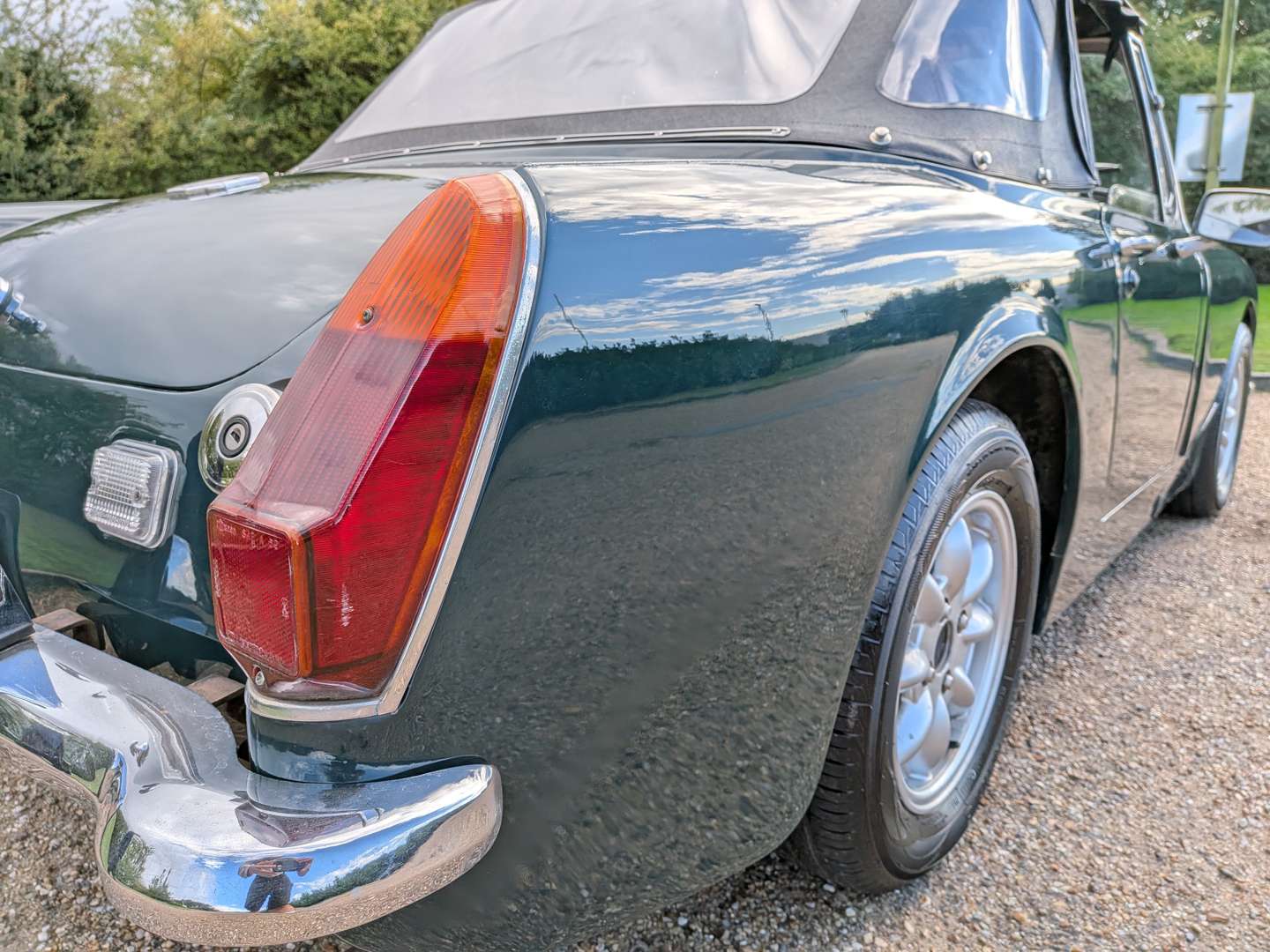<p>1972 MG MIDGET</p>
