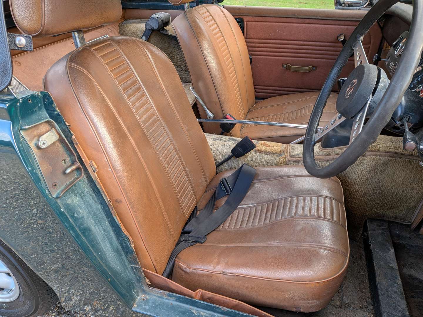 <p>1972 MG MIDGET</p>