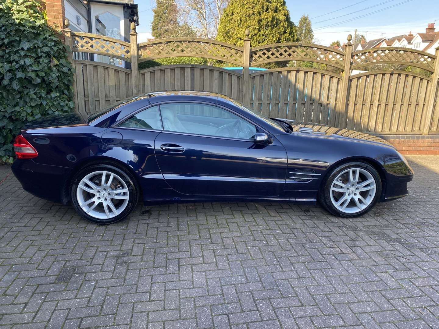 <p>2006 MERCEDES SL350 R230 AUTO</p>