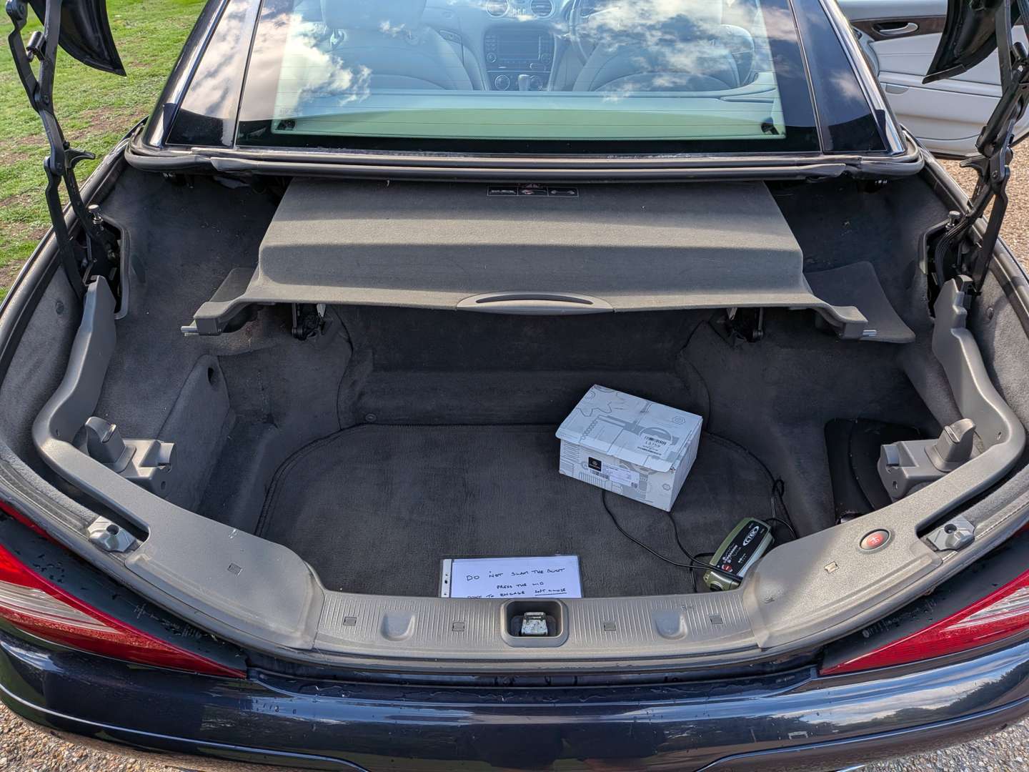 <p>2006 MERCEDES SL350 R230 AUTO</p>