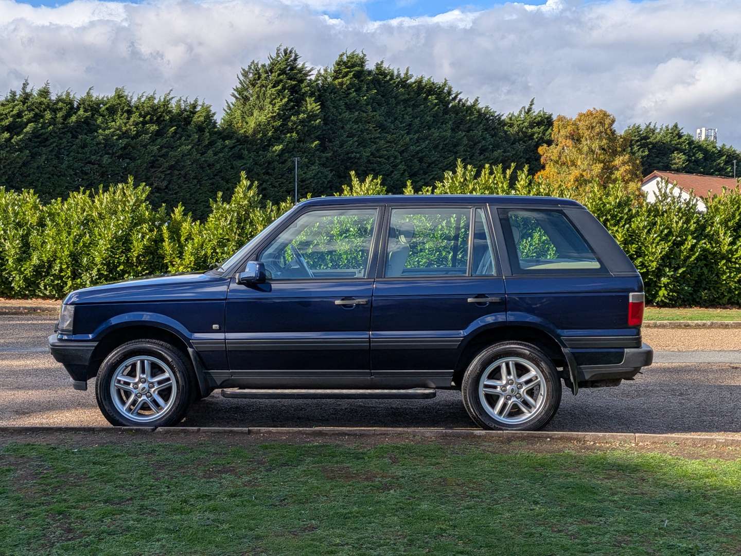 <p>2001 RANGE ROVER P38 DHSE AUTO</p>