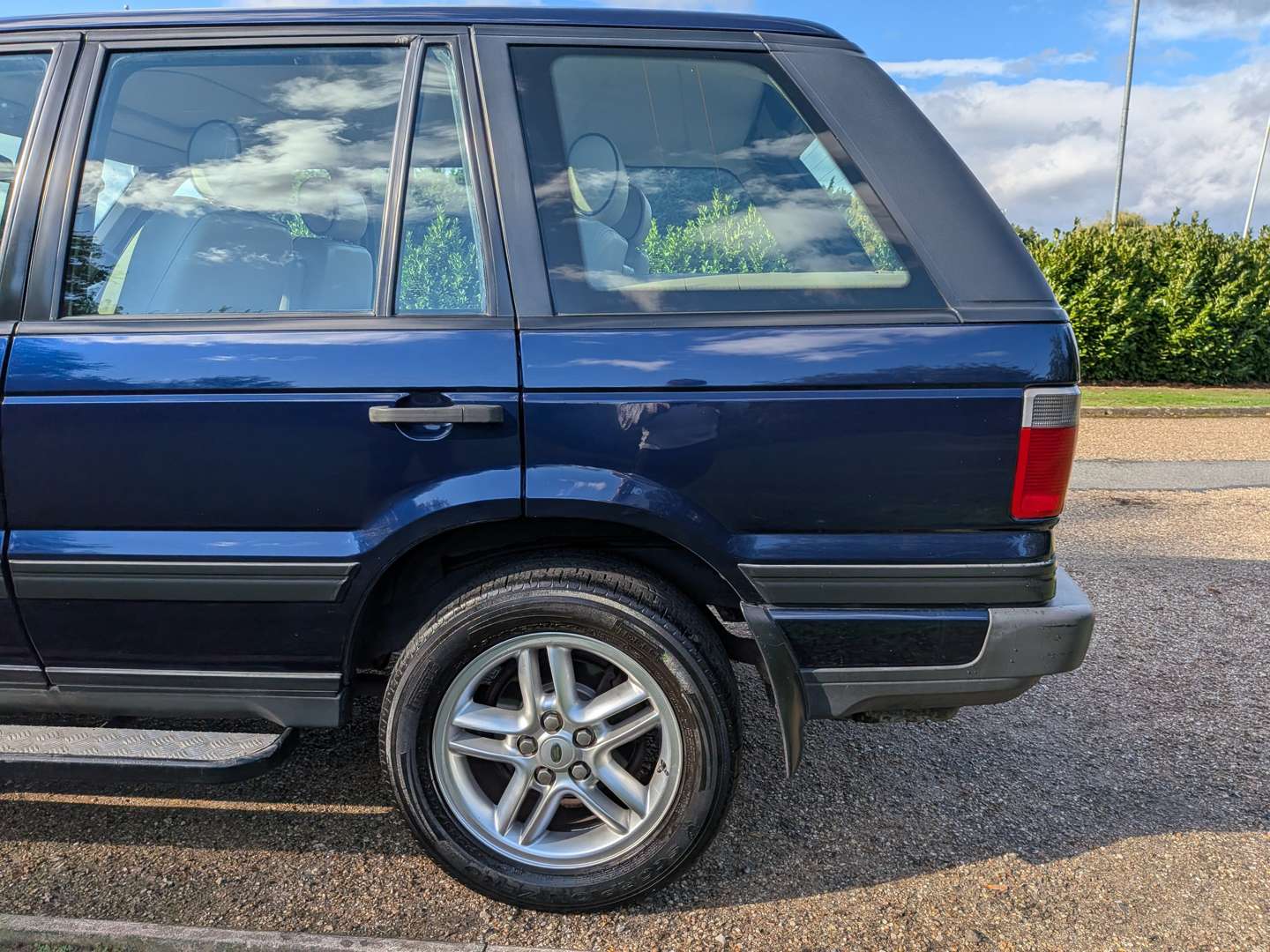 <p>2001 RANGE ROVER P38 DHSE AUTO</p>