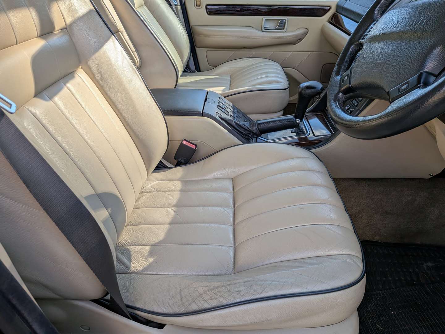 <p>2001 RANGE ROVER P38 DHSE AUTO</p>