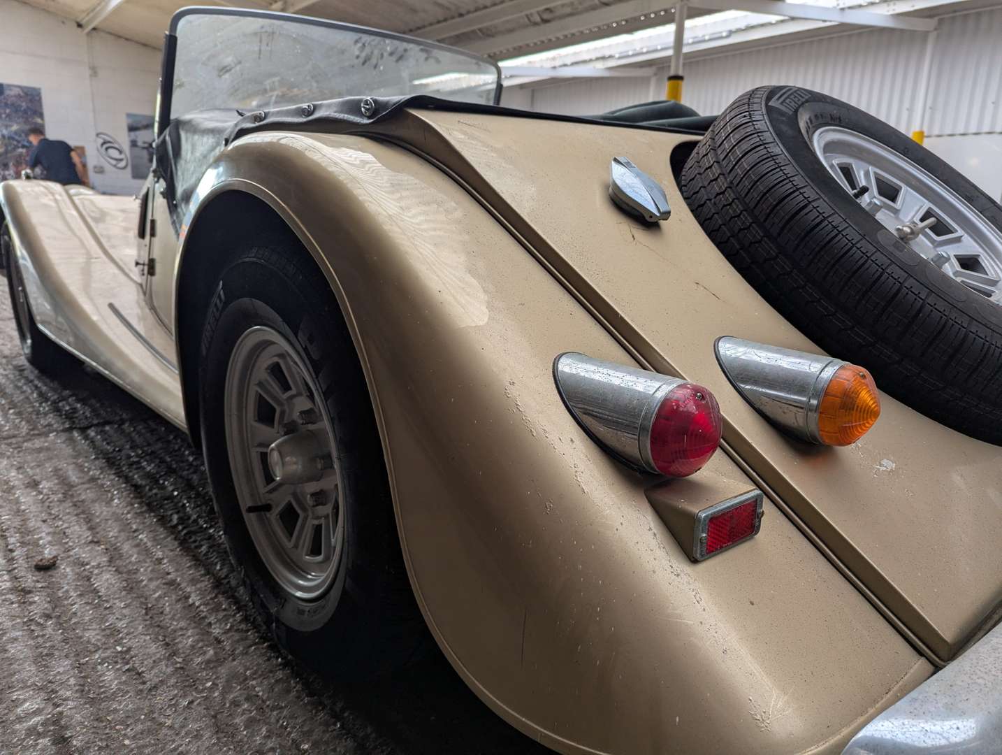 <p>1976 MORGAN PLUS 8 - 2,300 MILES AND ONE OWNER FROM NEW</p>