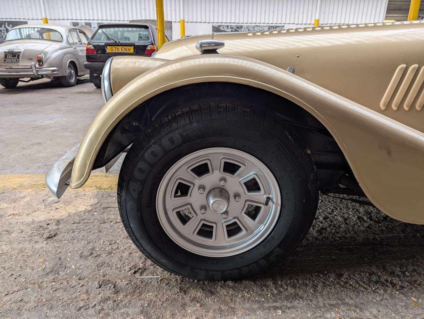 <p>1976 MORGAN PLUS 8 - 2,300 MILES AND ONE OWNER FROM NEW</p>
