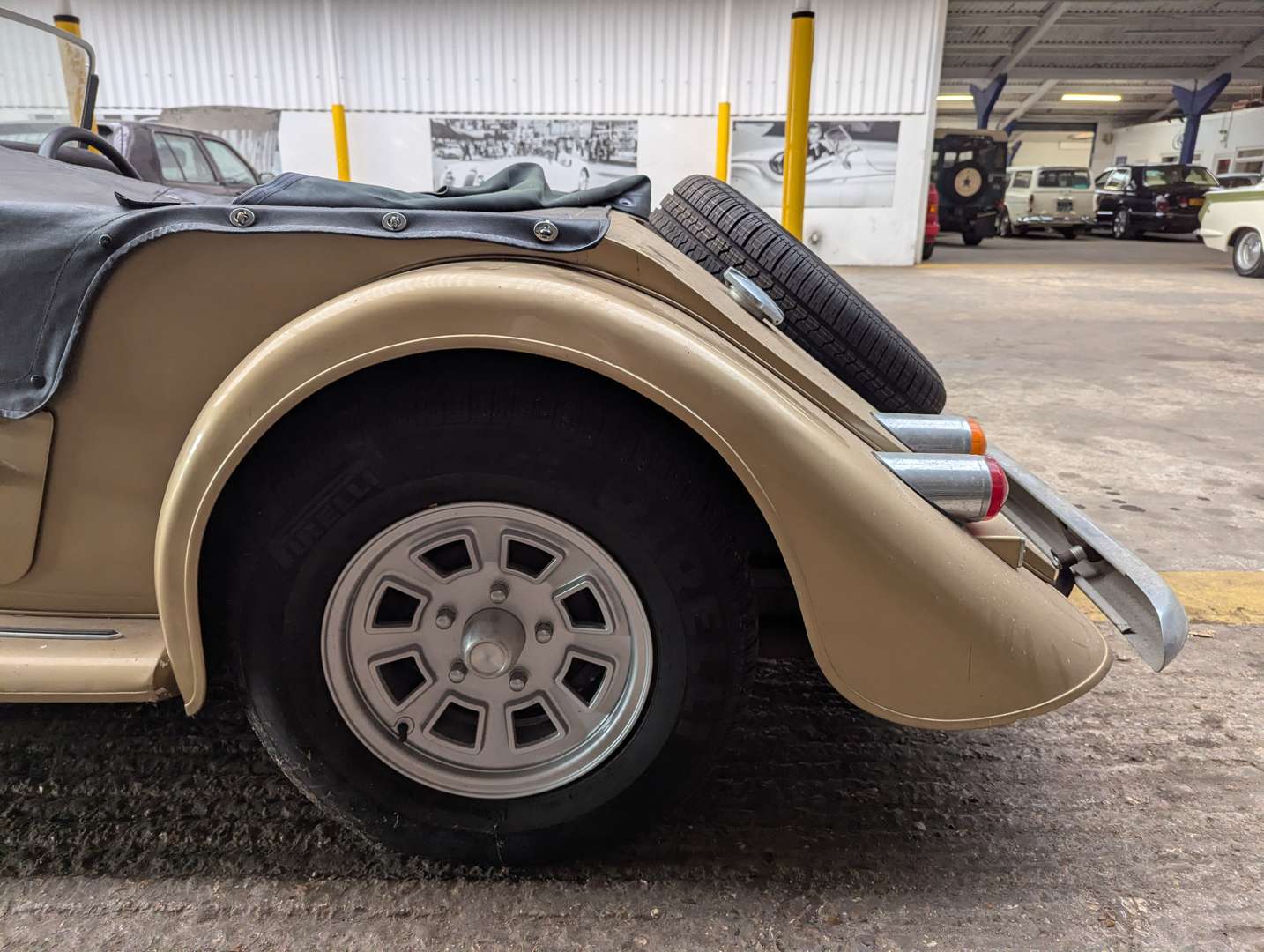 <p>1976 MORGAN PLUS 8 - 2,300 MILES AND ONE OWNER FROM NEW</p>
