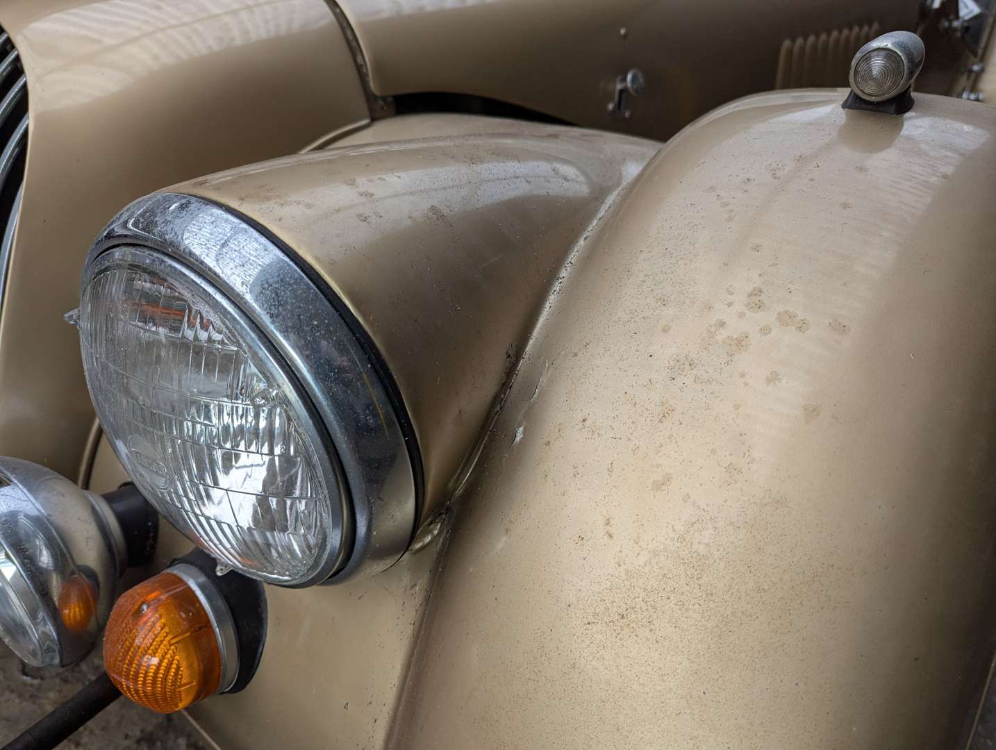 <p>1976 MORGAN PLUS 8 - 2,300 MILES AND ONE OWNER FROM NEW</p>