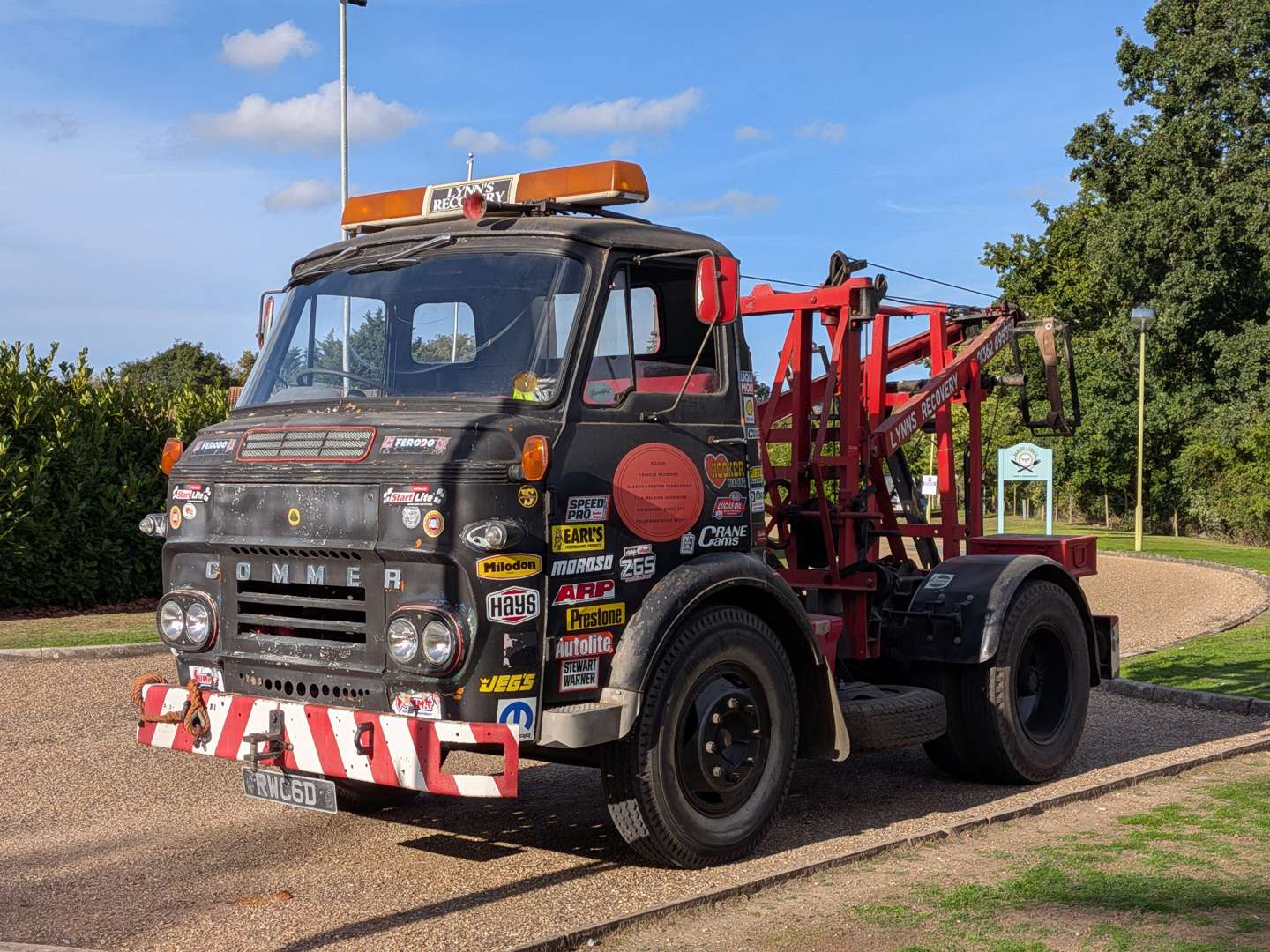 <p>1966 COMMER QX MAXILOAD RECOVERY</p>