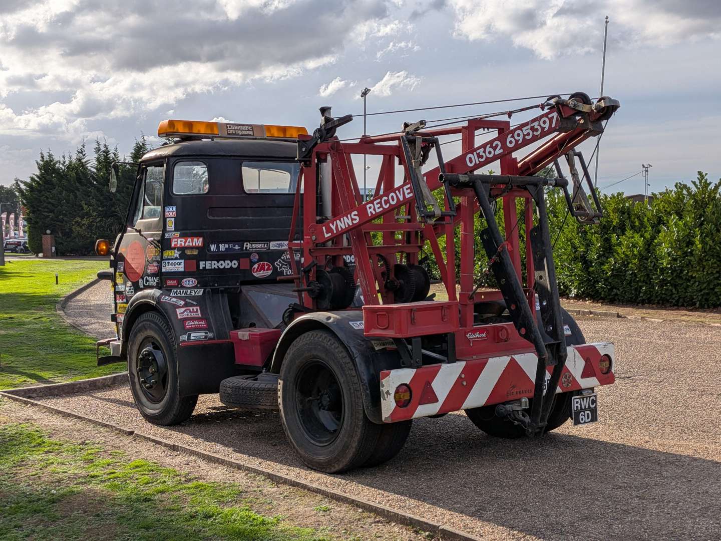 <p>1966 COMMER QX MAXILOAD RECOVERY</p>