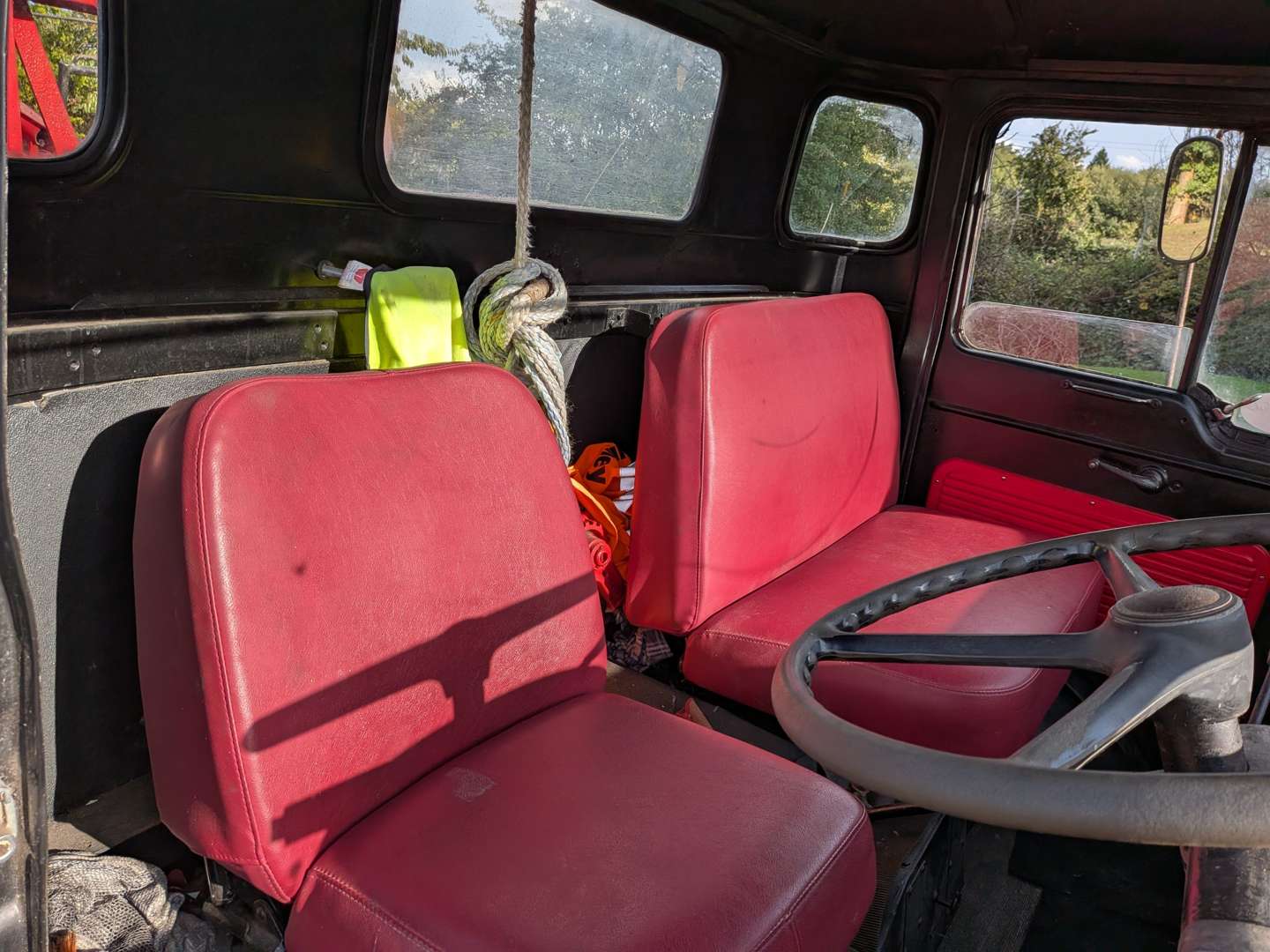 <p>1966 COMMER QX MAXILOAD RECOVERY</p>