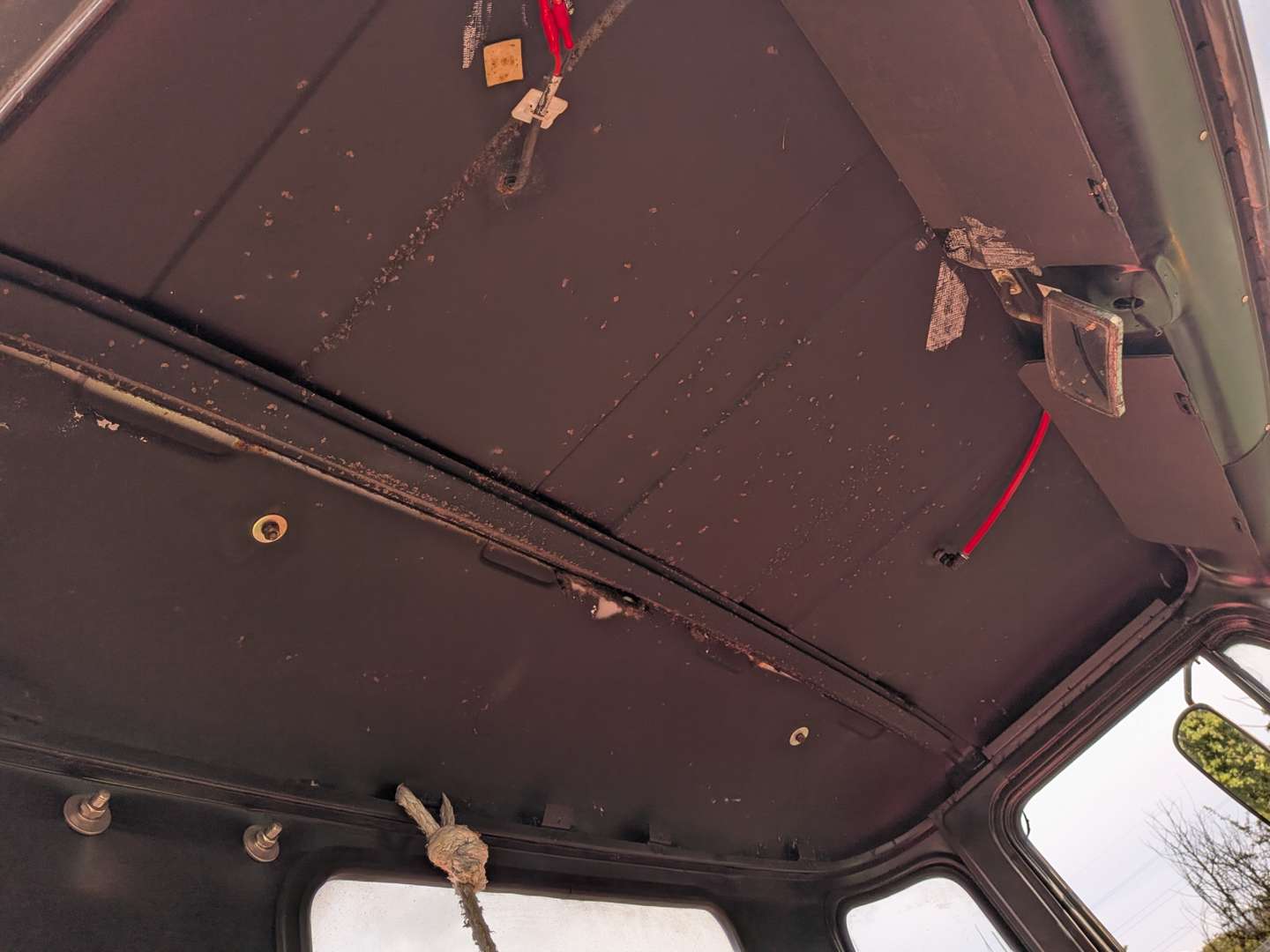 <p>1966 COMMER QX MAXILOAD RECOVERY</p>