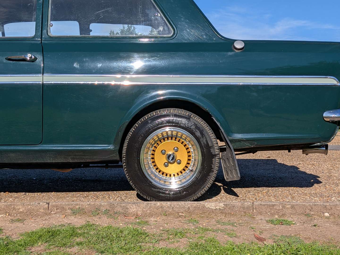 <p>1967 VAUXHALL VIVA SL</p>