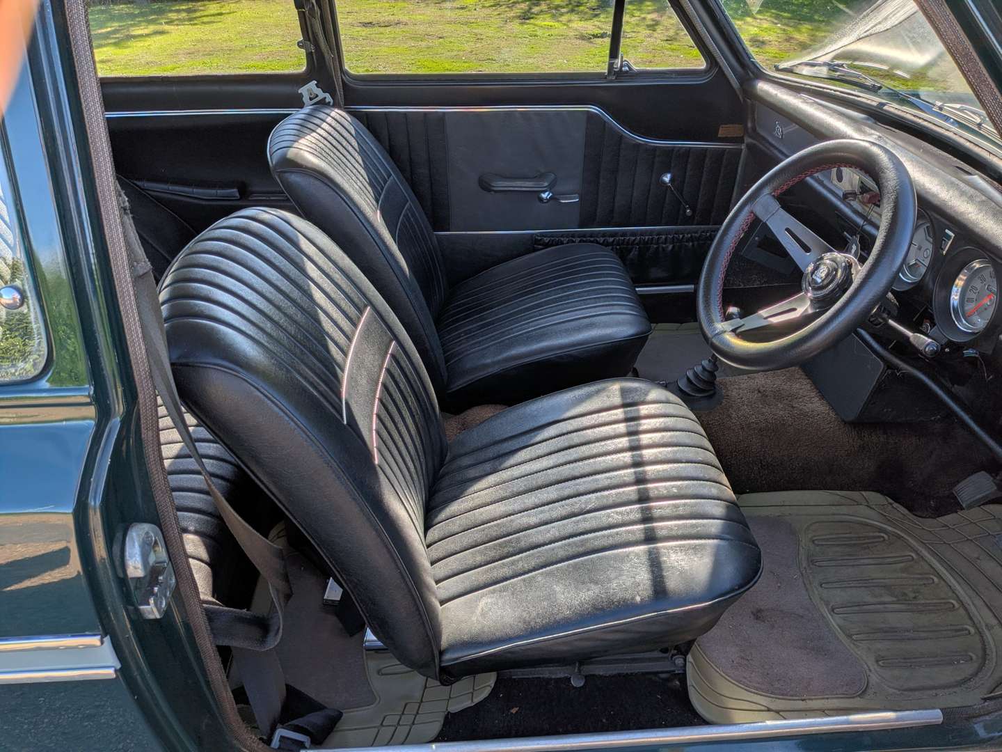<p>1967 VAUXHALL VIVA SL</p>