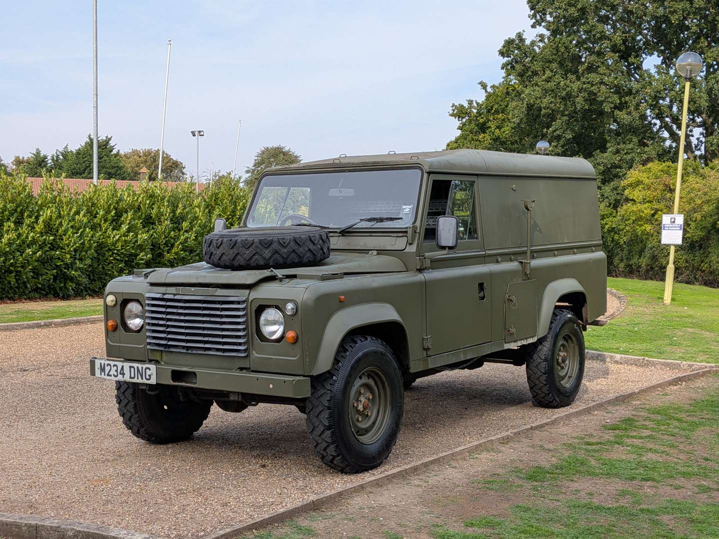 <p>1995 LAND ROVER DEFENDER 110</p>