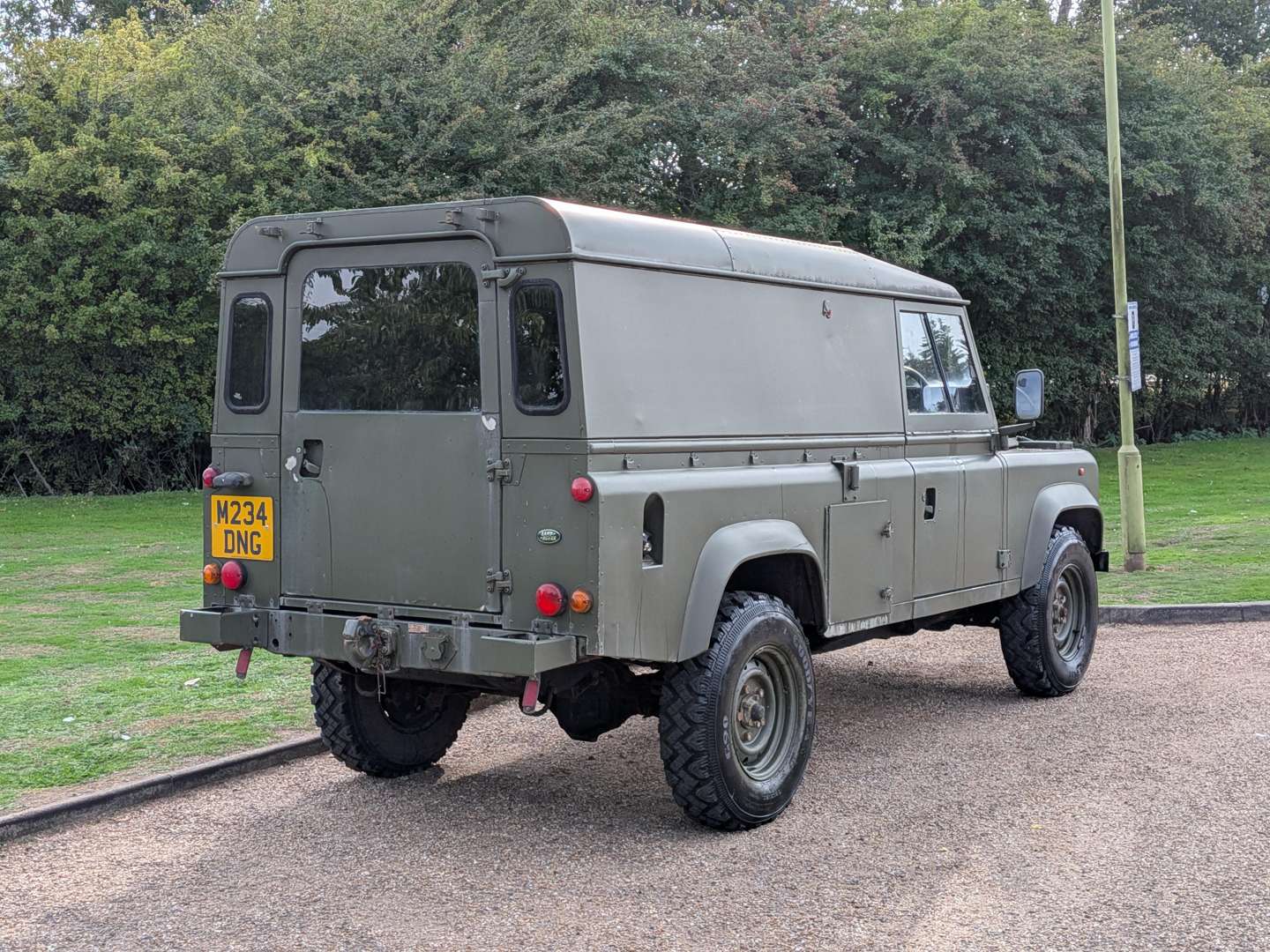 <p>1995 LAND ROVER DEFENDER 110</p>