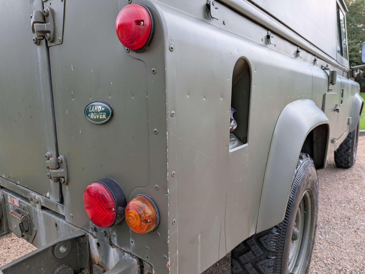 <p>1995 LAND ROVER DEFENDER 110</p>