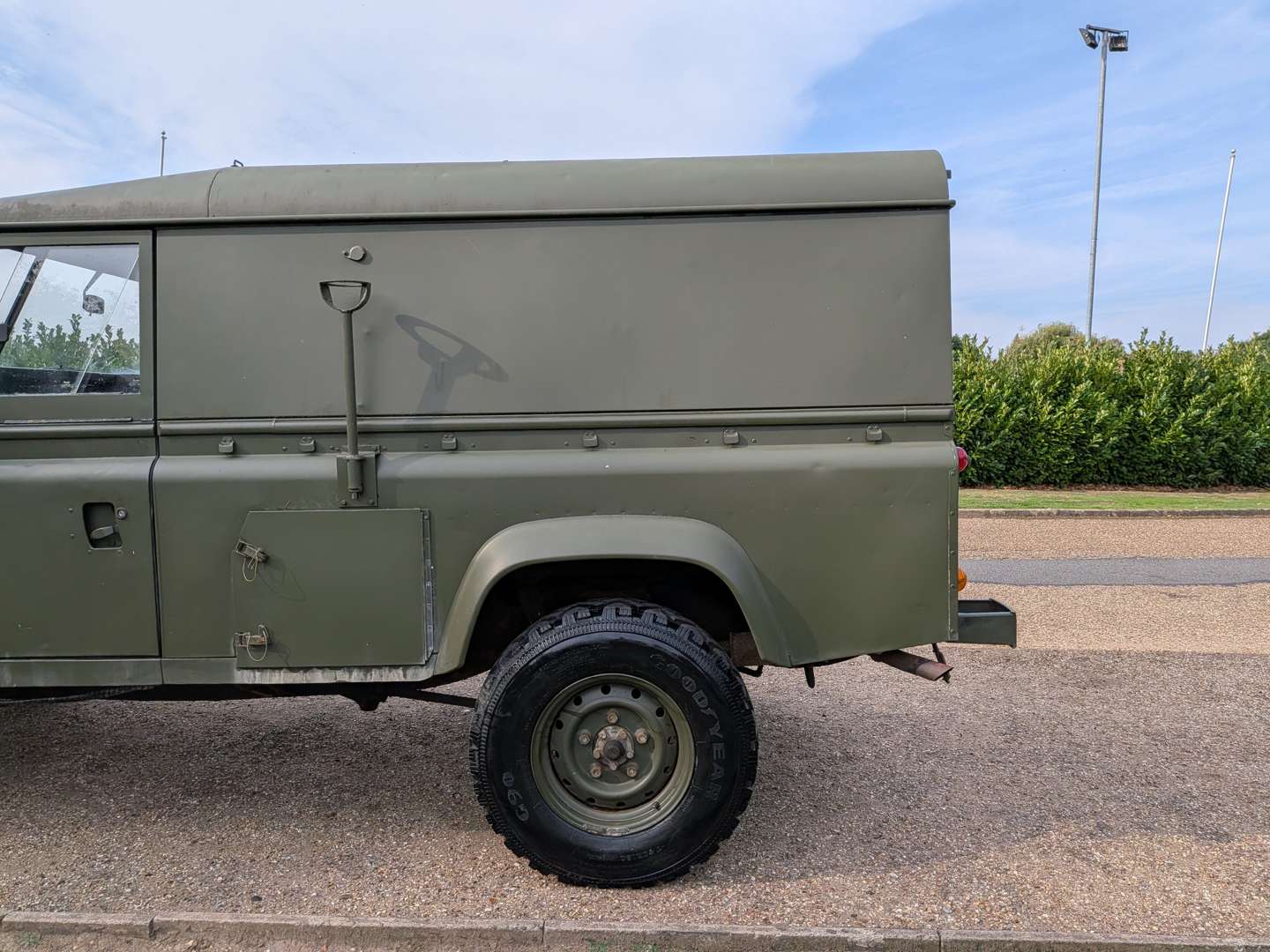 <p>1995 LAND ROVER DEFENDER 110</p>