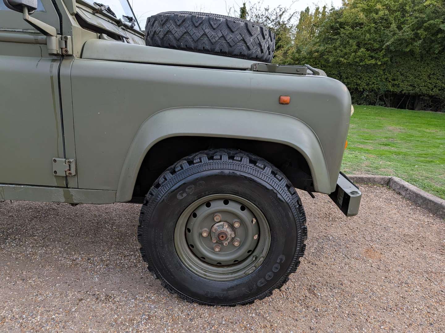 <p>1995 LAND ROVER DEFENDER 110</p>