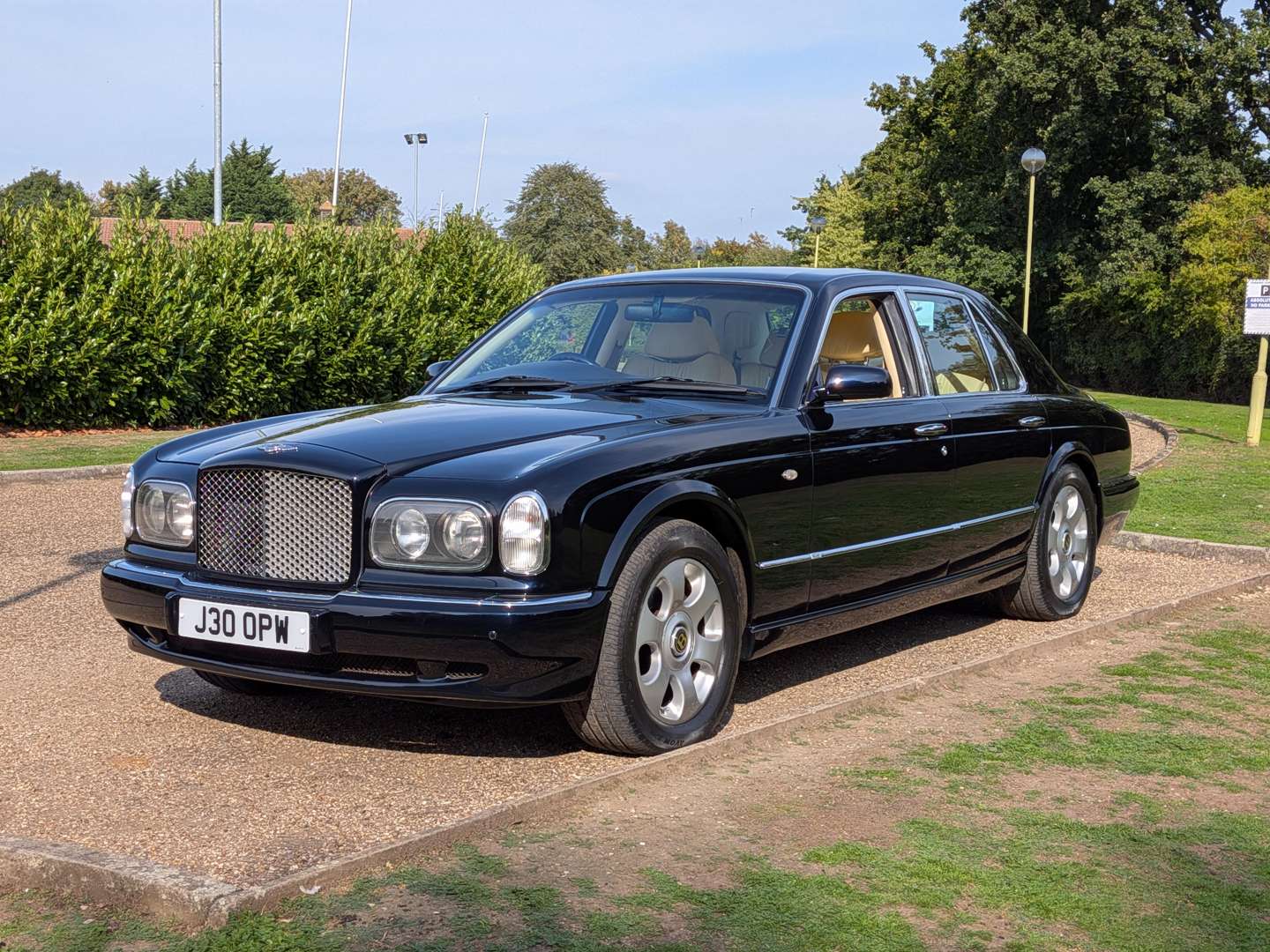 <p>1998 BENTLEY ARNAGE</p>