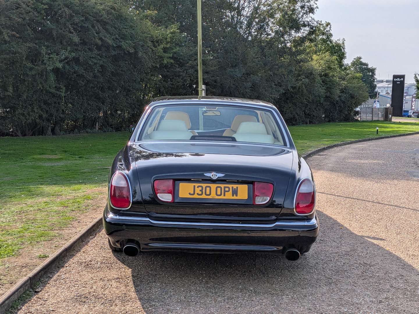 <p>1998 BENTLEY ARNAGE</p>