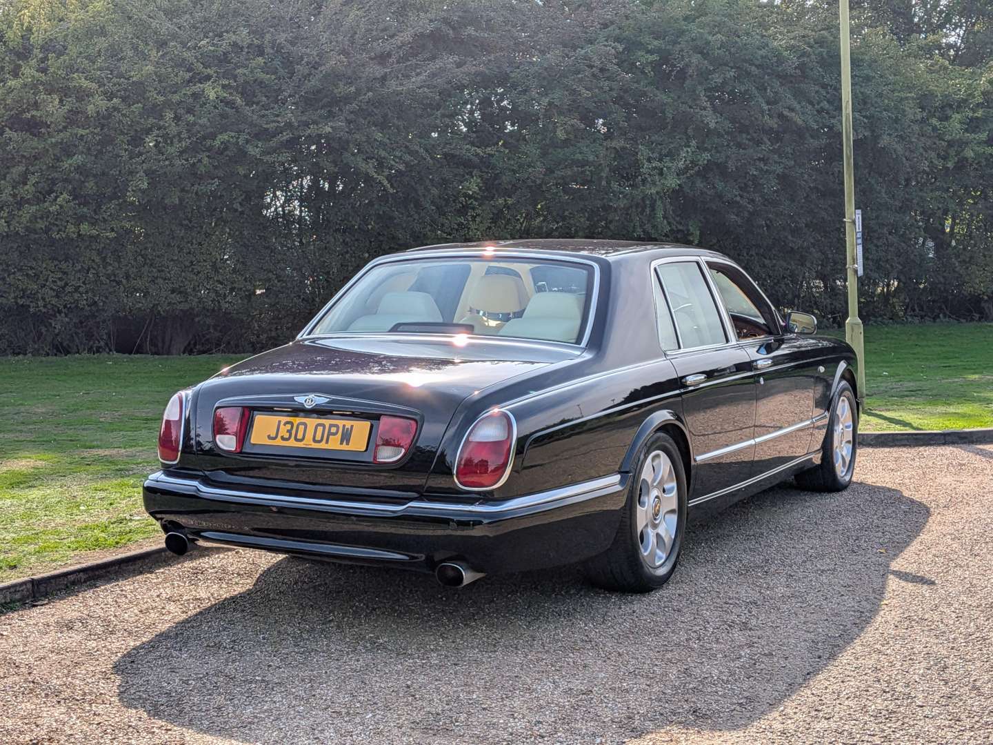 <p>1998 BENTLEY ARNAGE</p>