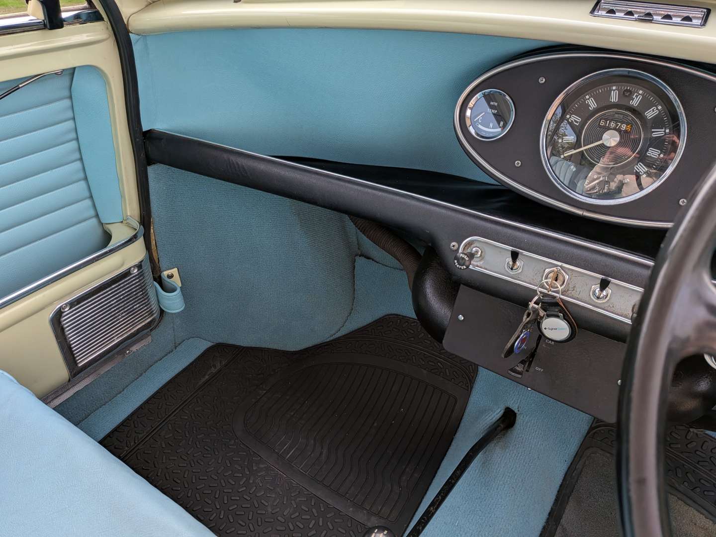 <p>1963 MORRIS MINI 850</p>