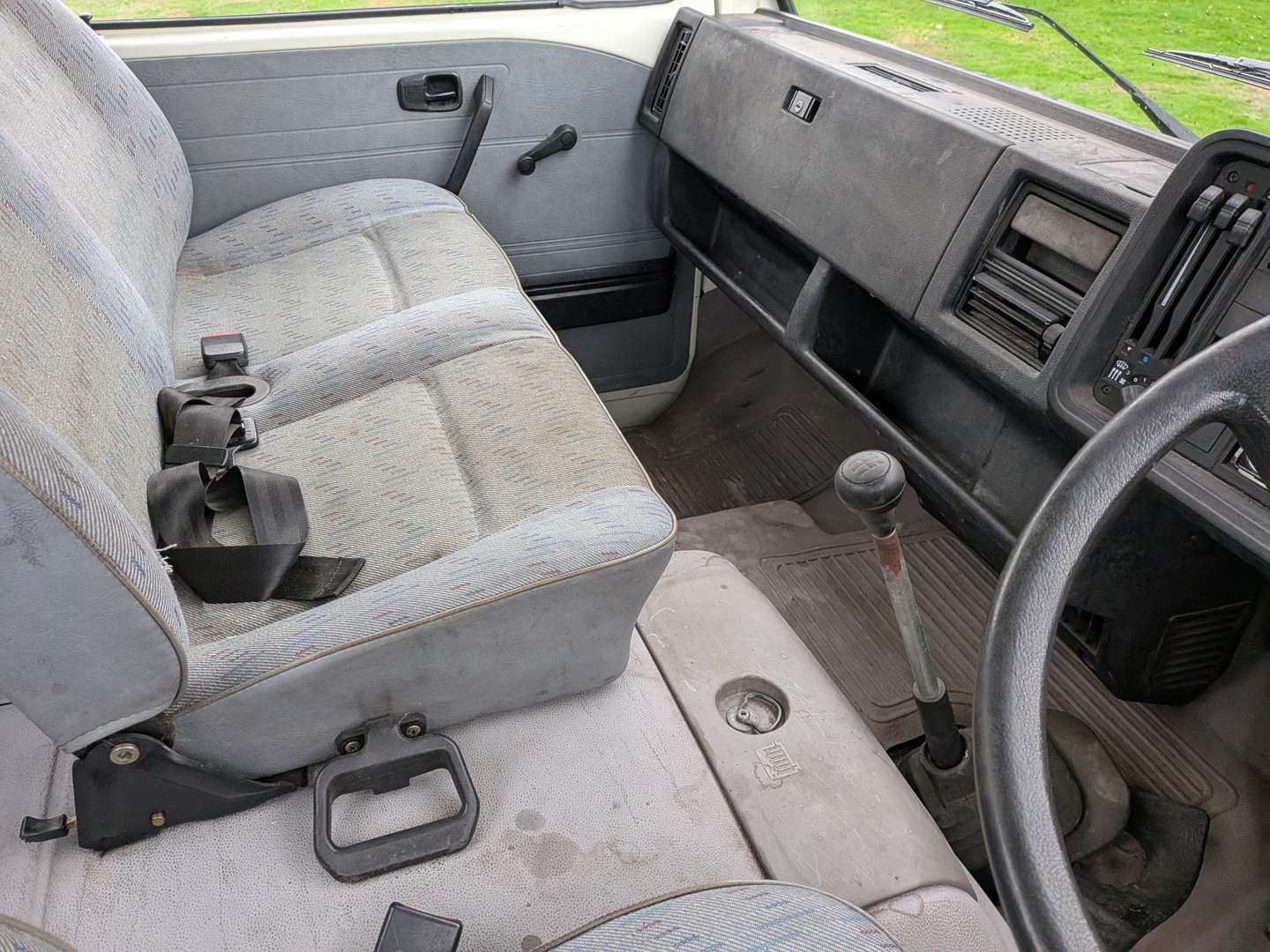 <p>1989 VW LT35 DROPSIDE</p>