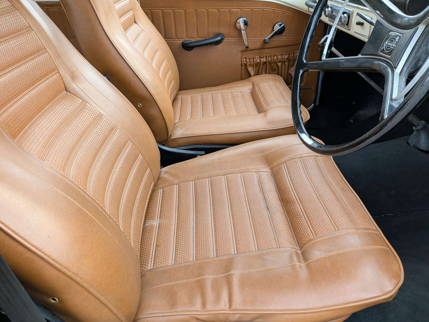 <p>1968 VOLVO 121 AMAZON ESTATE</p>