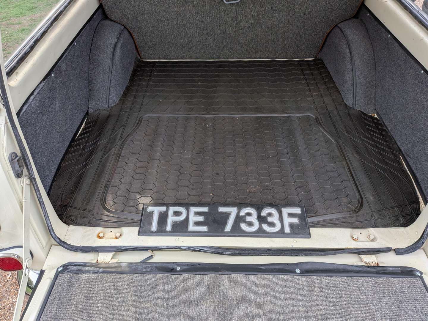 <p>1968 VOLVO 121 AMAZON ESTATE</p>