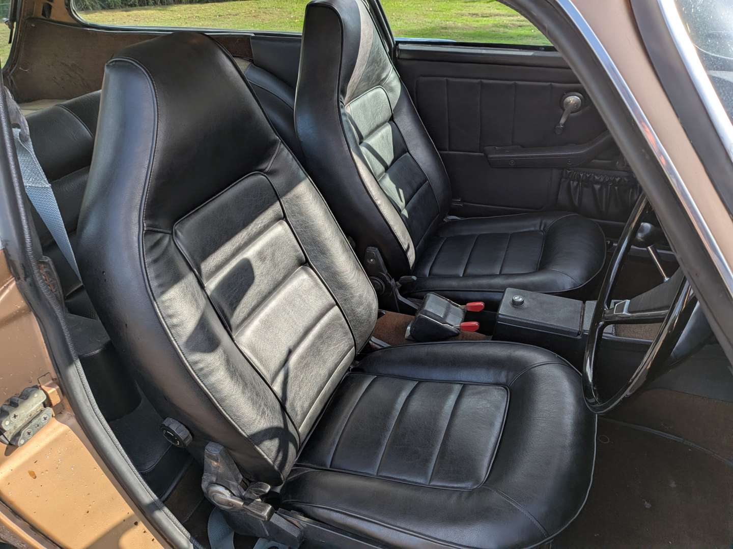<p>1973 VOLVO 1800ES</p>