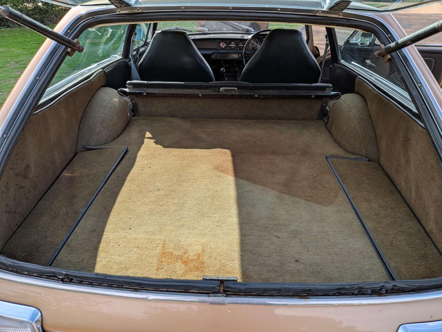 <p>1973 VOLVO 1800ES</p>