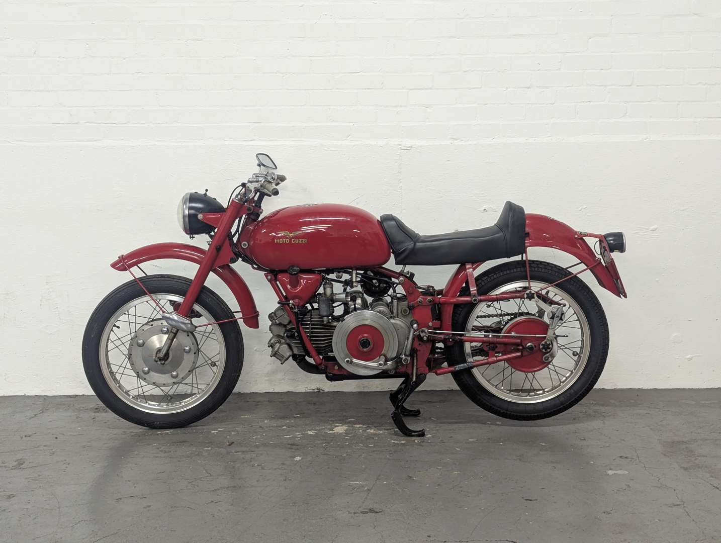 <p>1953 MOTO GUZZI FALCONE SPORT</p>